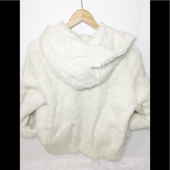 Paramount New York fur coat with hood NWOT - Picture 7 of 8